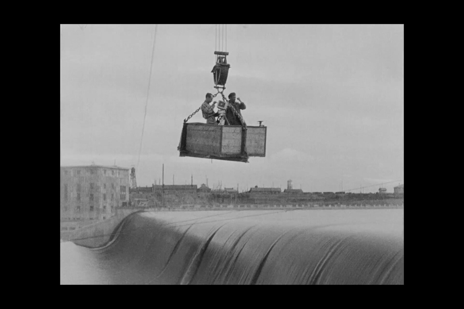 Человек с киноаппаратом