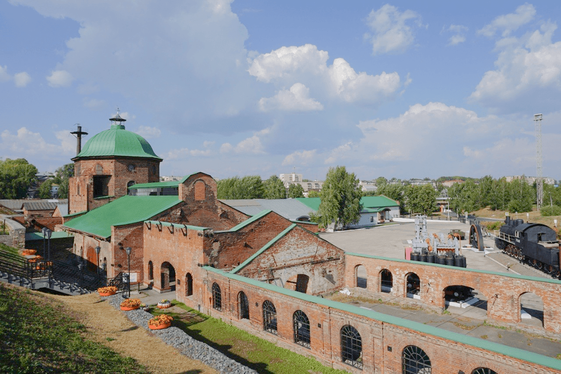 Дворцы производства: проблемы изучения индустриальной архитектуры
