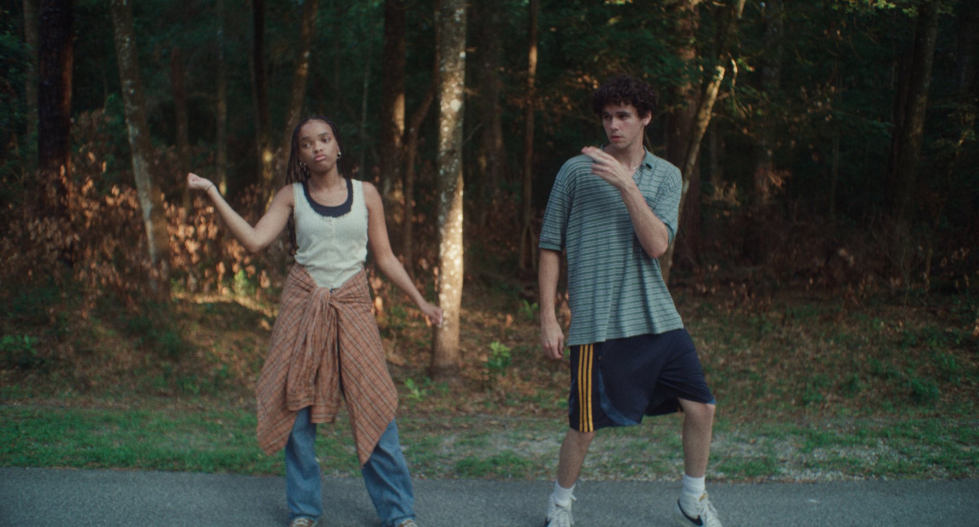 Специальный показ. Всё закончится / It Ends слайд